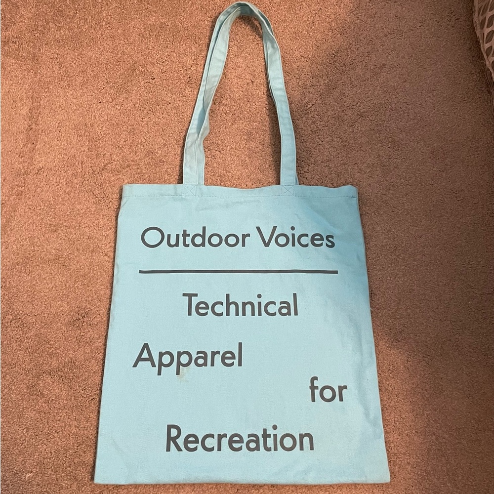 Outdoor Voices Dallas tote - RARE FIND!